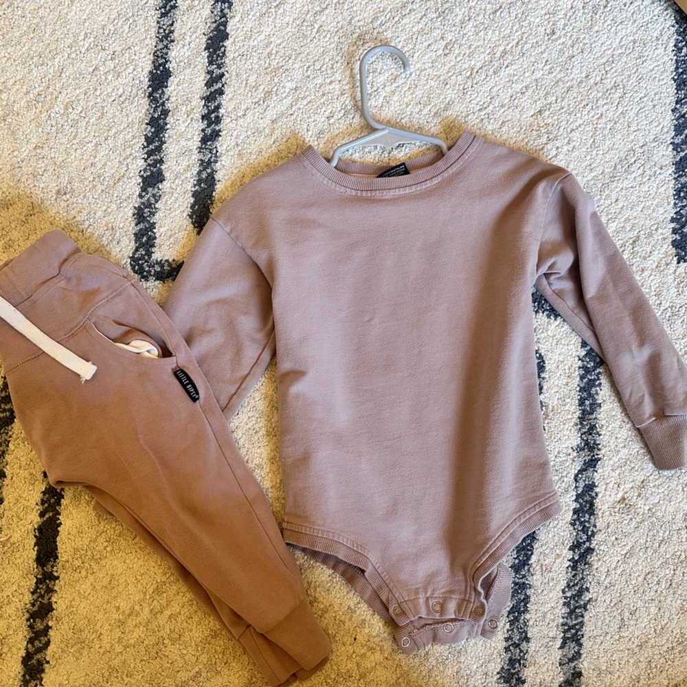 Mauve Little Bipsy Joggers and Bodysuit w/clasps